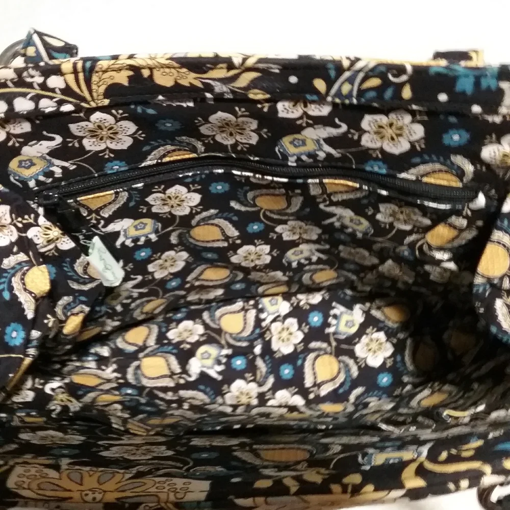 BRAND NEW Vera Bradley Purse